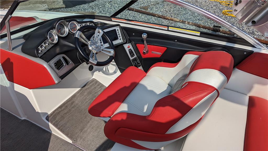 2014 MasterCraft X46- 6.2L w/ Trailer
