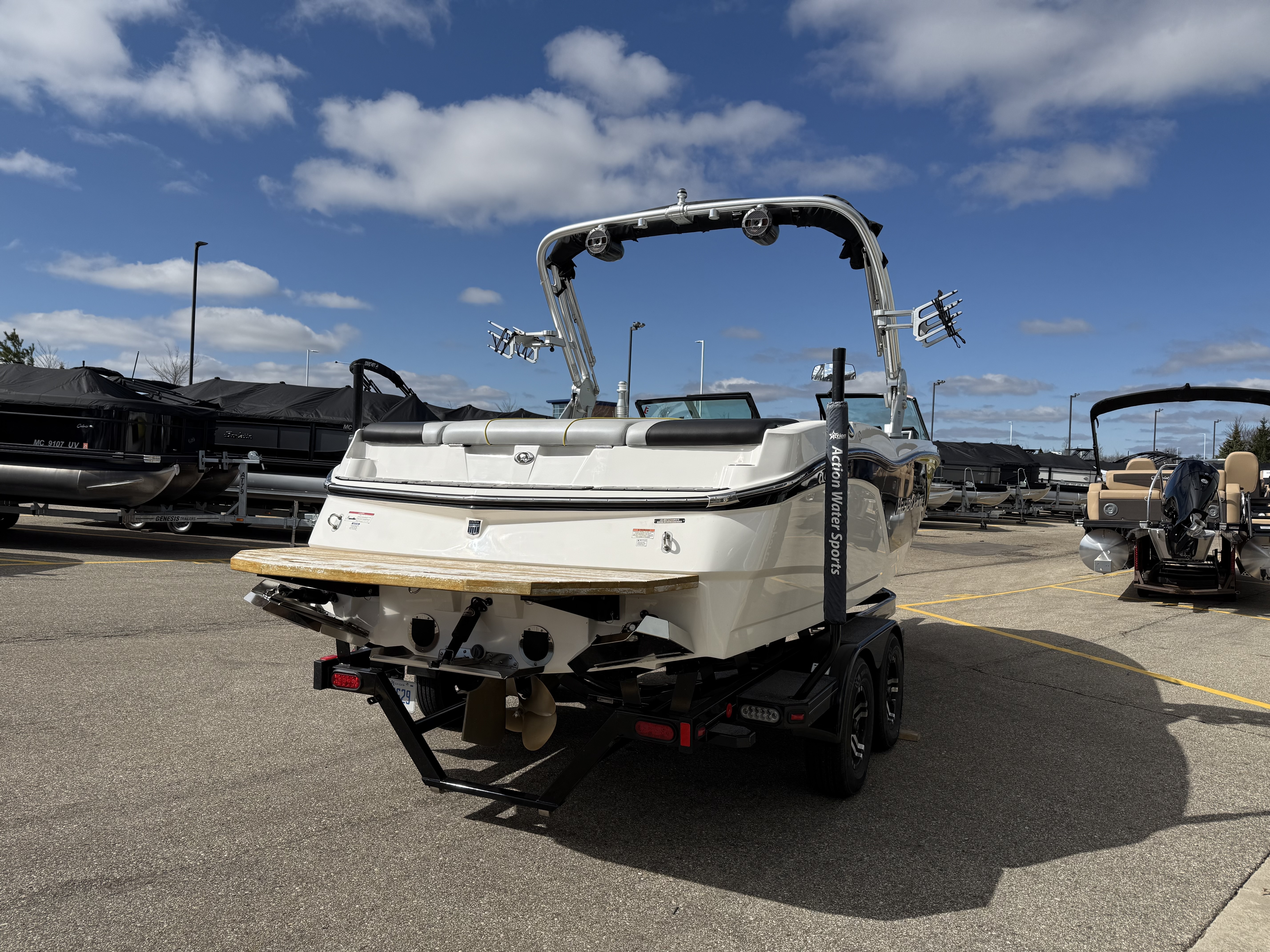 2019 MasterCraft NXT22