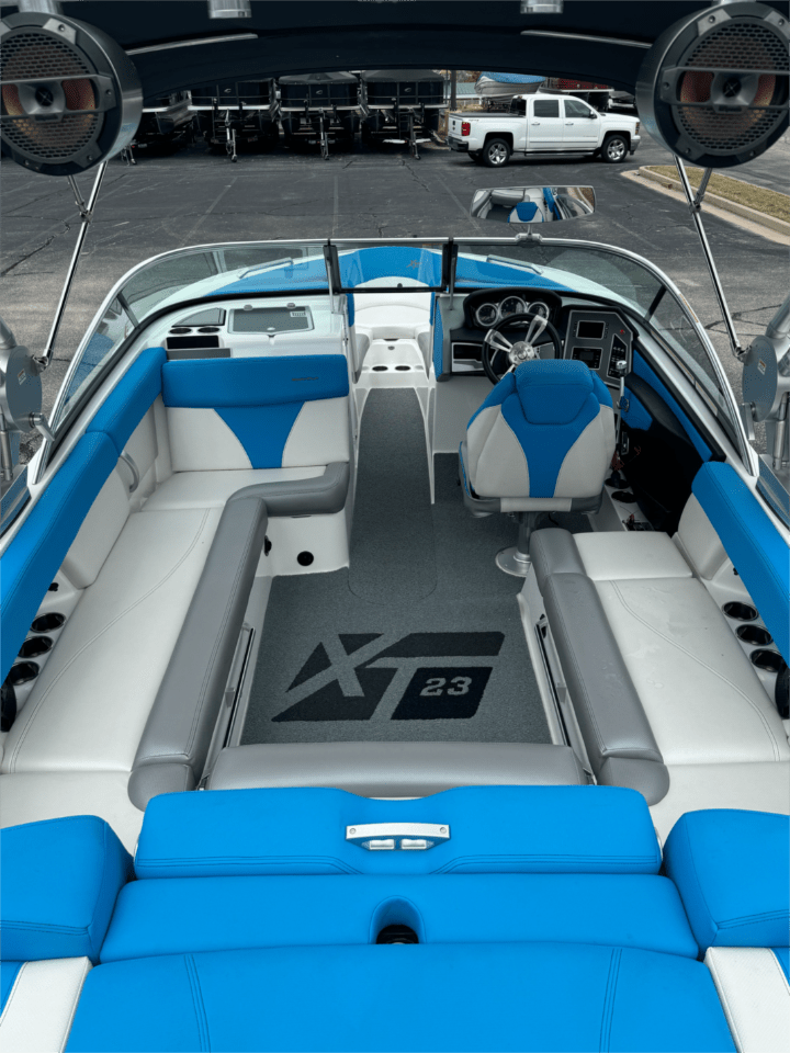 2018 MasterCraft XT23