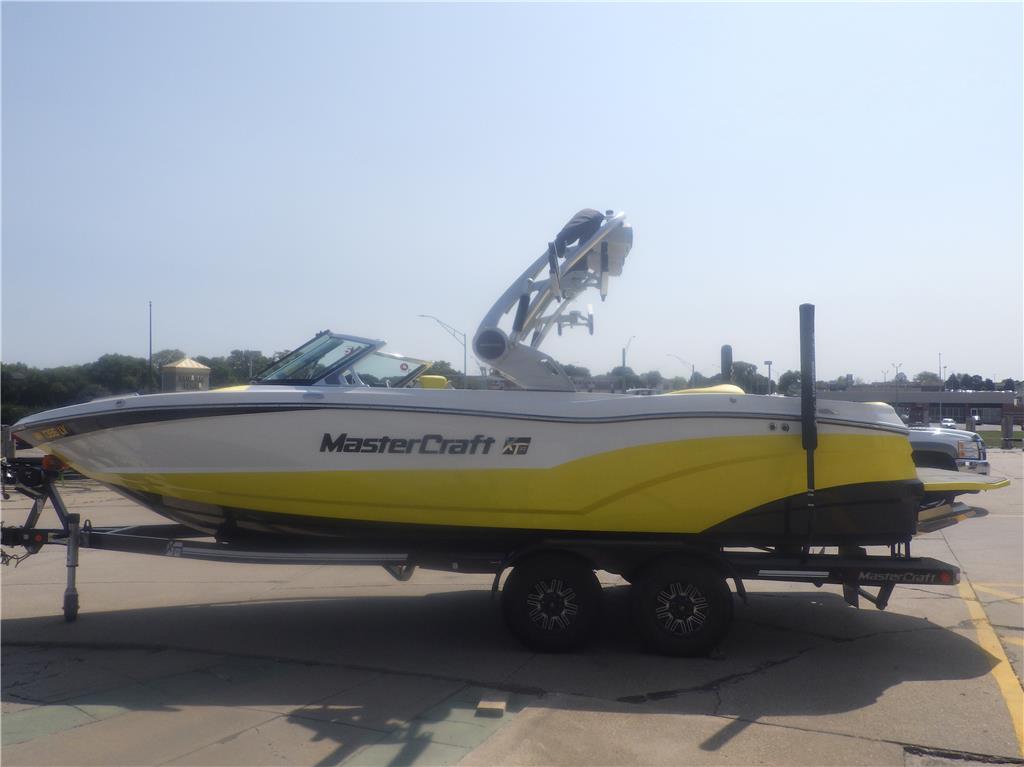 2019 MasterCraft XT23