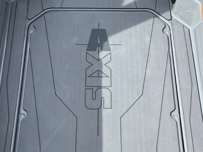 2025 Axis T220