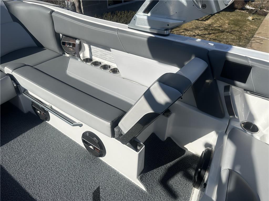 2020 MasterCraft X24
