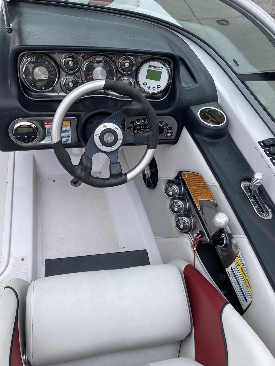 2009 Correct Craft Super Air Nautique 230 Team Edition