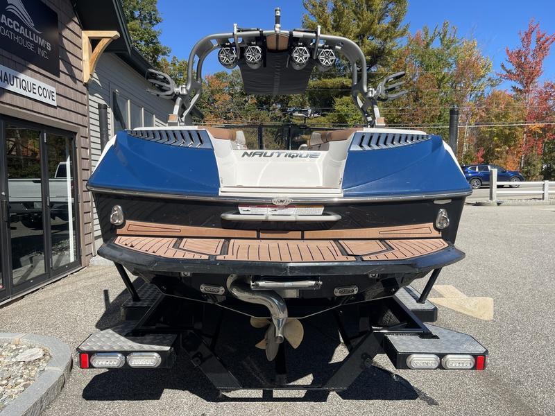 2017 Nautique G23