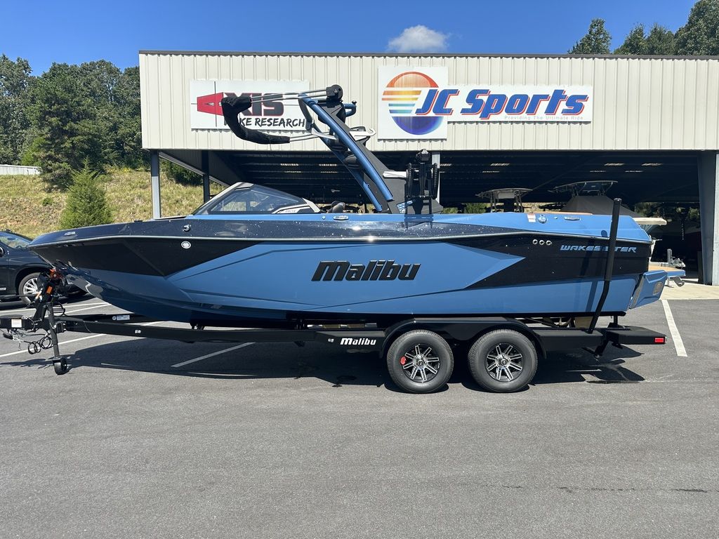 2024 malibu boats 23-LSV