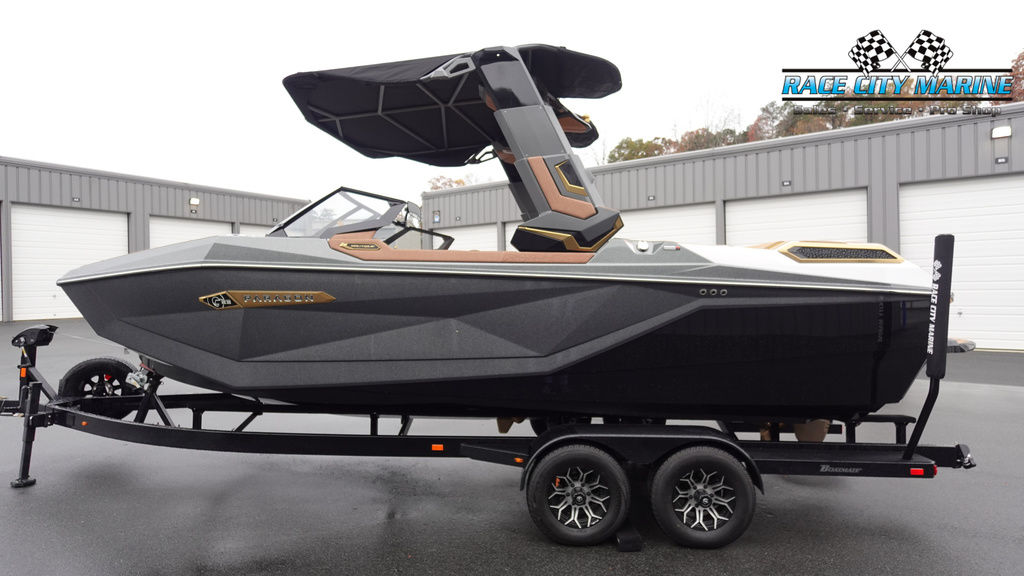 boat.Title