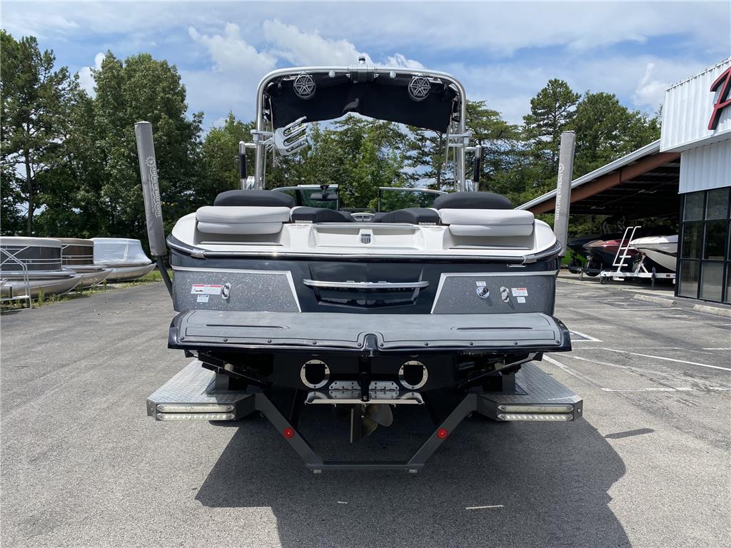 2017 MasterCraft X46