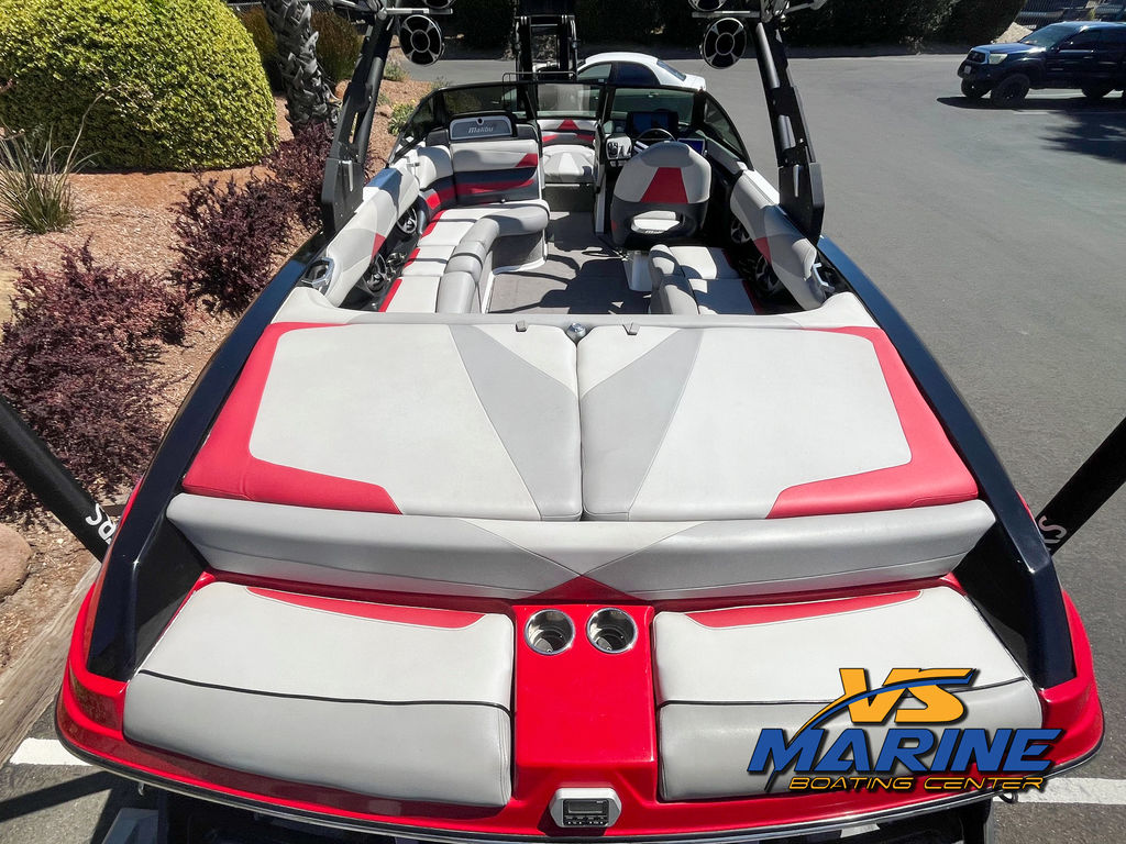 2017 Malibu Boats 23 LSV