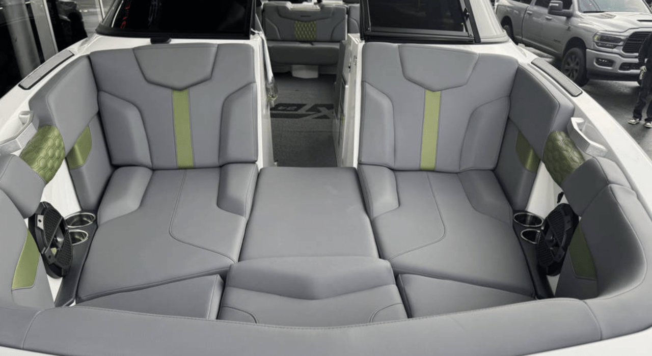 2023 MasterCraft XT24
