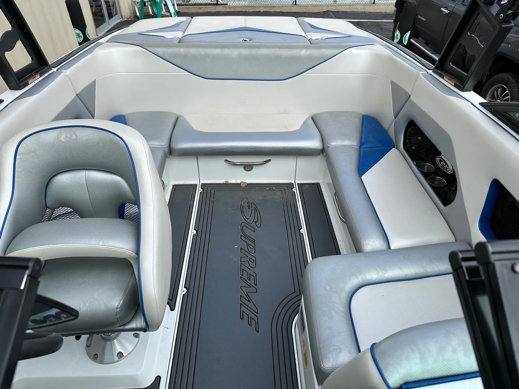 2015 Supreme S226