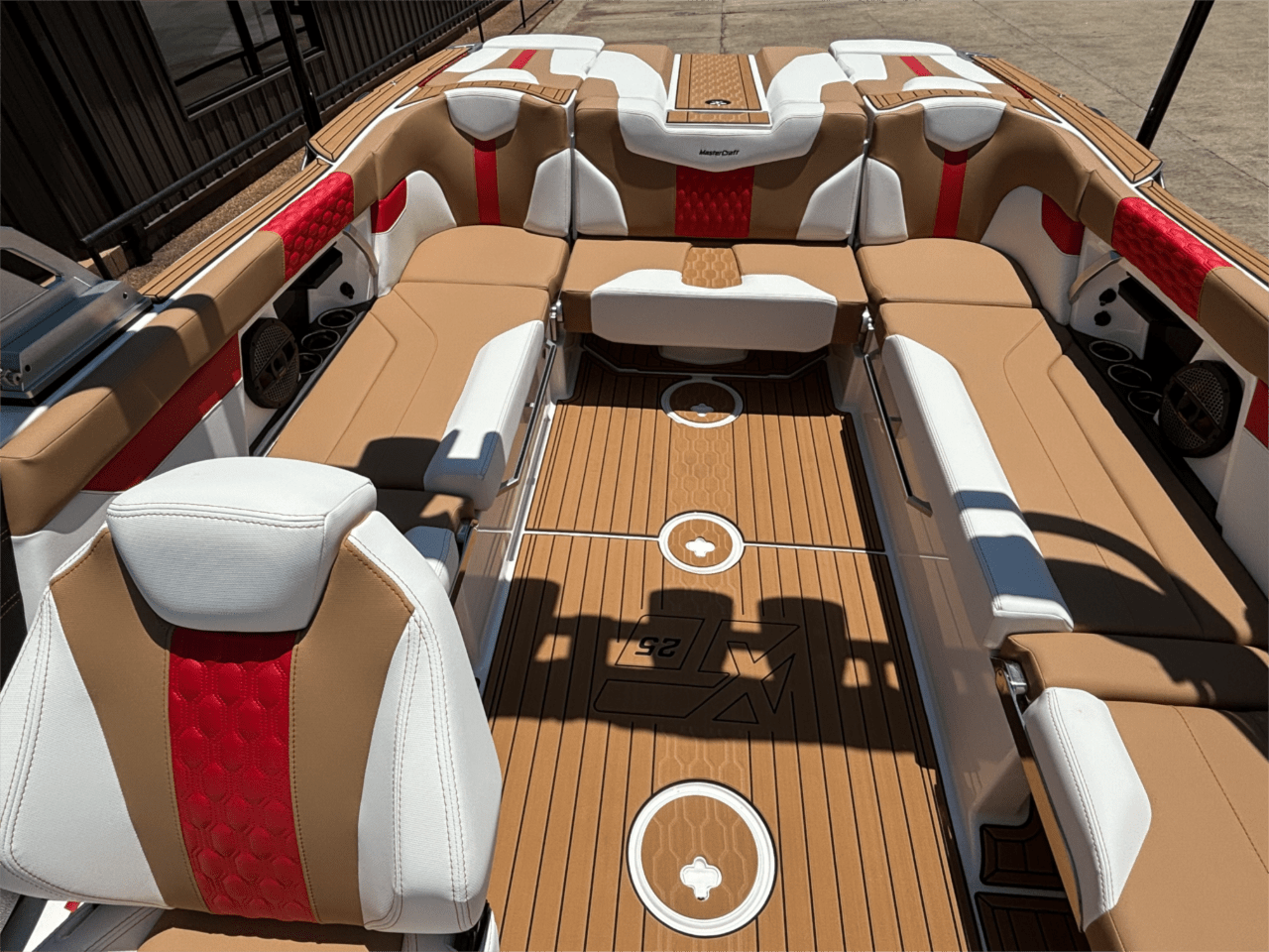 2024 MasterCraft XT25