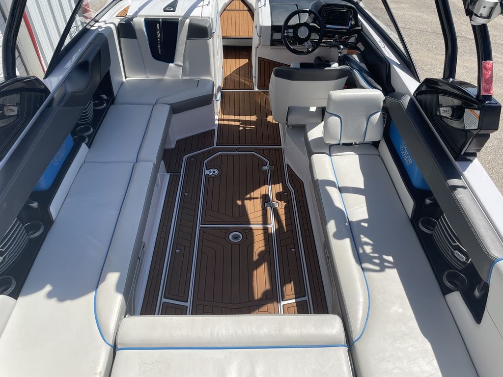 2013 Nautique G25