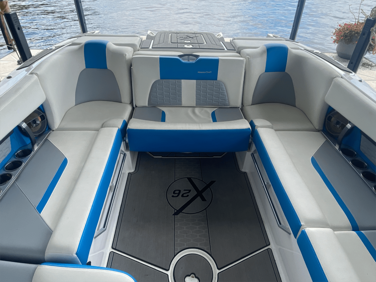 2022 MasterCraft X26