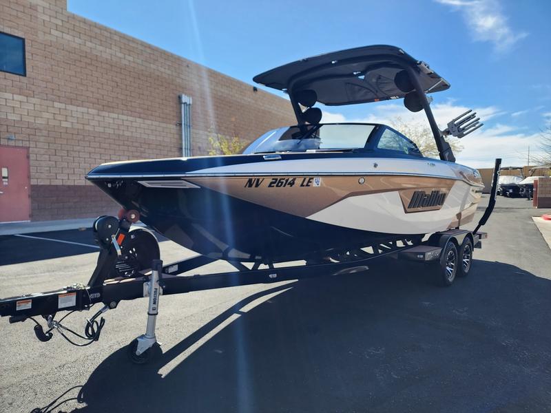 boat.Title