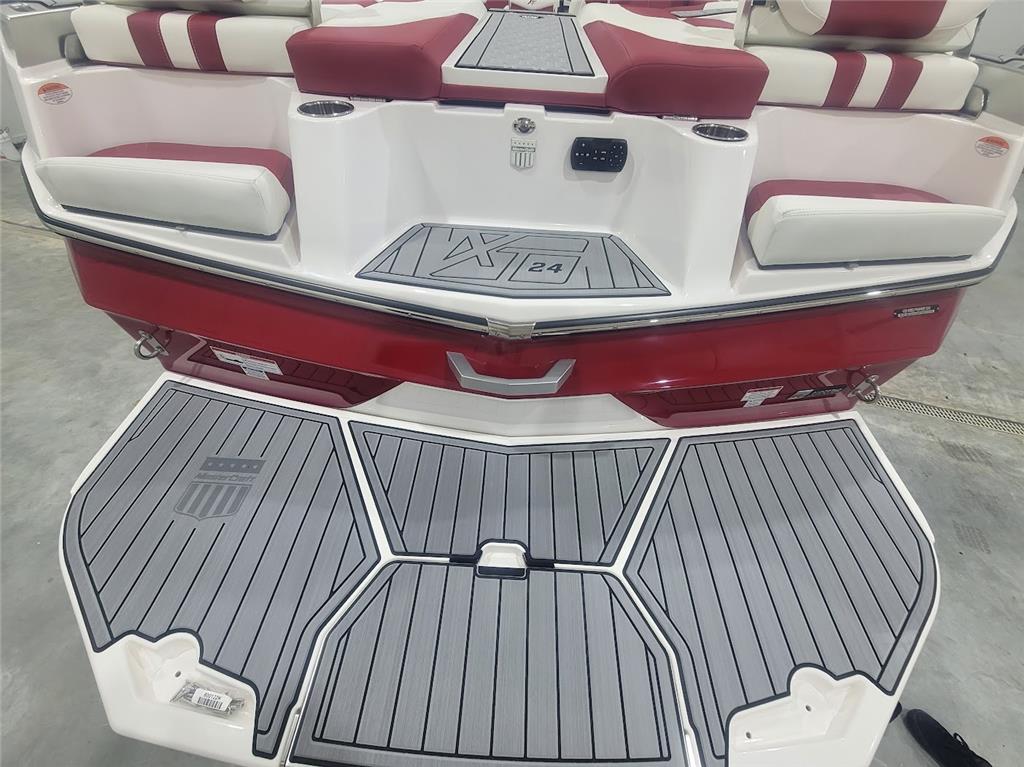 2024 MasterCraft XT24