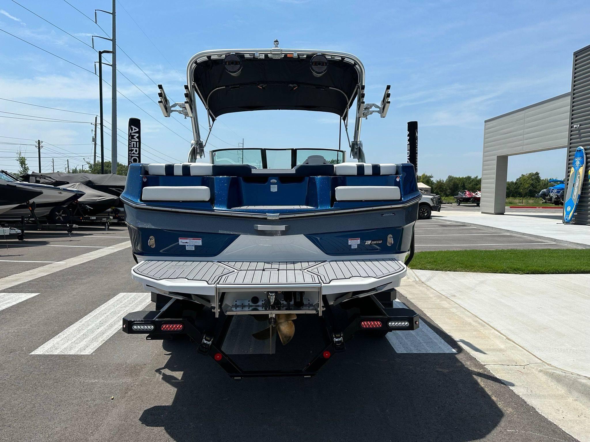 NEW 2024 MasterCraft XT22
