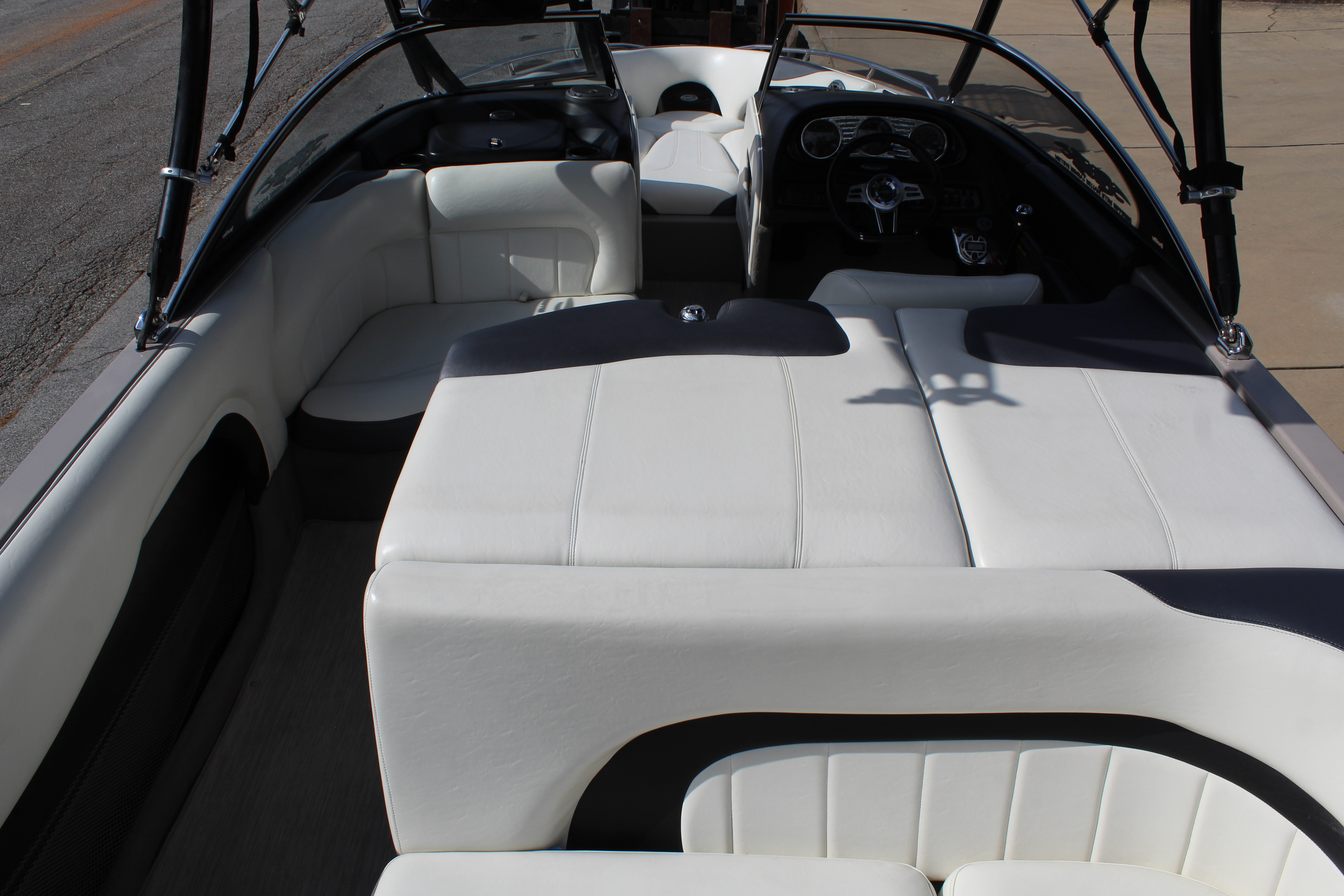 2005 Malibu 23 XTI Wakesetter