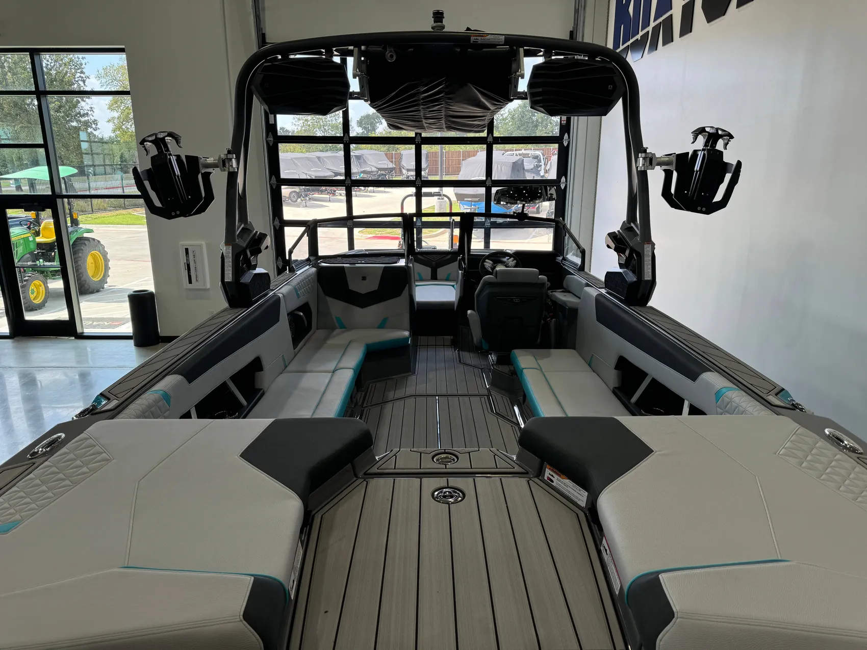 2025 Nautique GS24