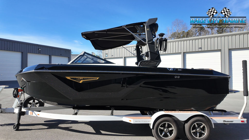 2025 Nautique S21