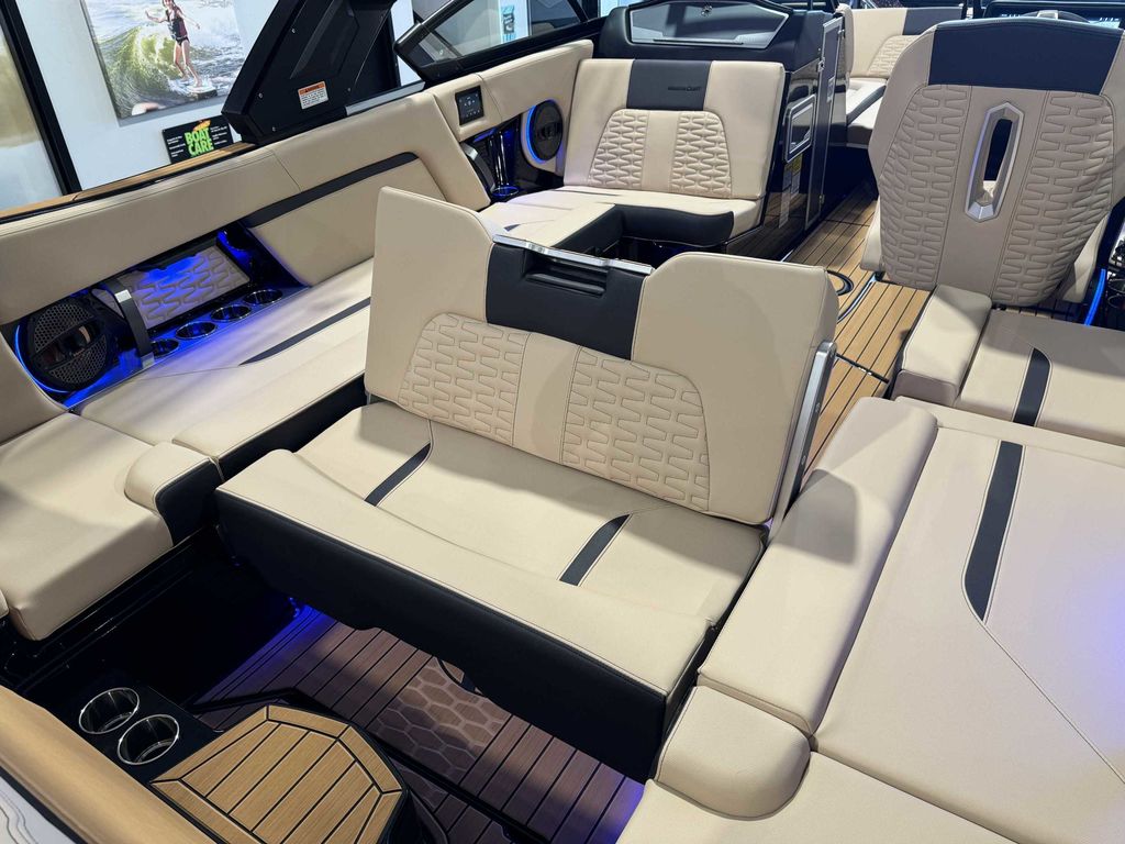 2025 MasterCraft X24