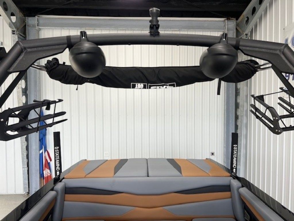 2025 Axis Wake Research A225