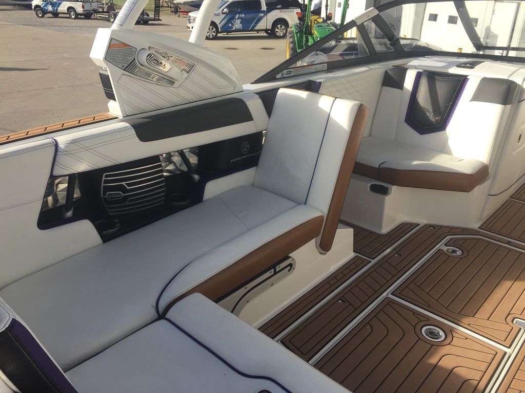 2016 Nautique Super Air Nautique G23