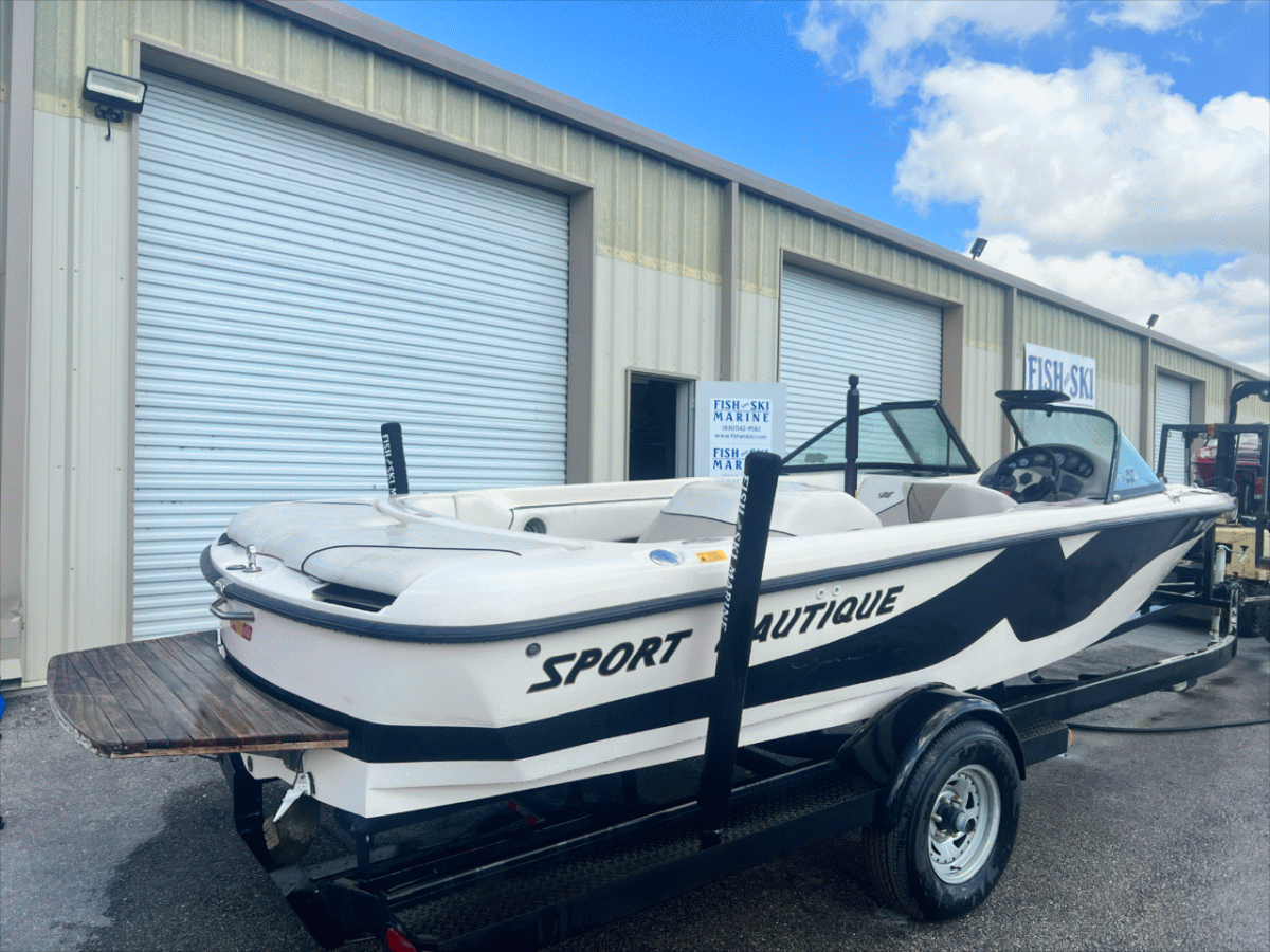 2001 Correct Craft Sport Nautique