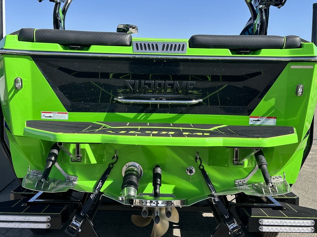 2024 supreme boats ZS212