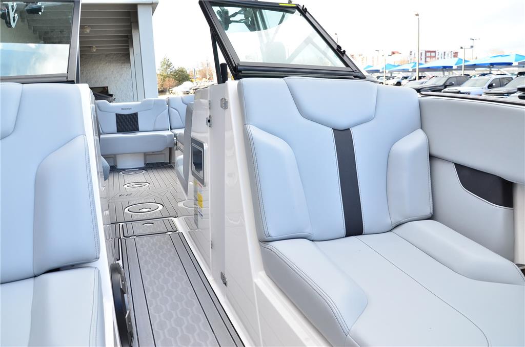 2022 MasterCraft XT24 -JUST 47 HOURS! Transferrable Warranty! LOADED!