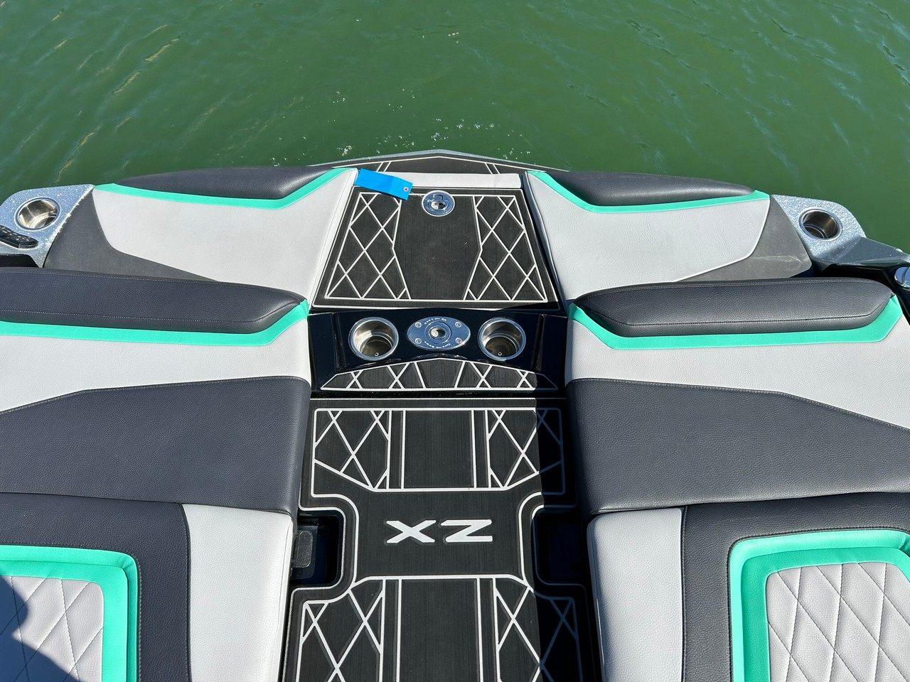 2022 Tige 23ZX – LIKE NEW!