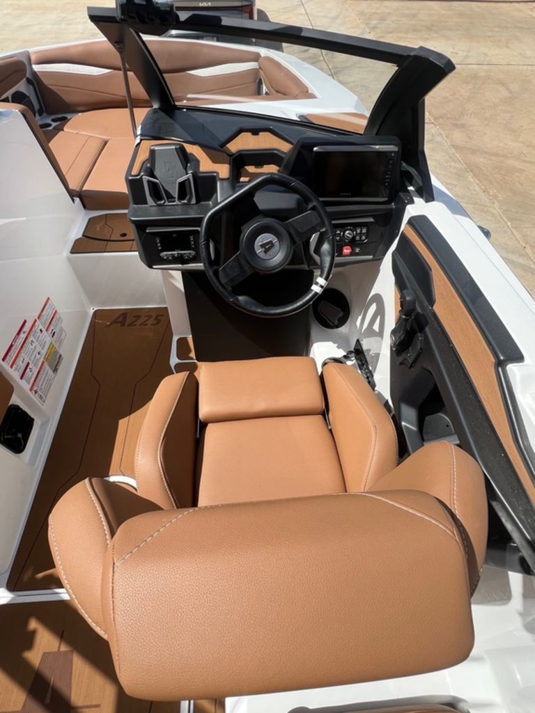 2025 Axis Wake Research A225