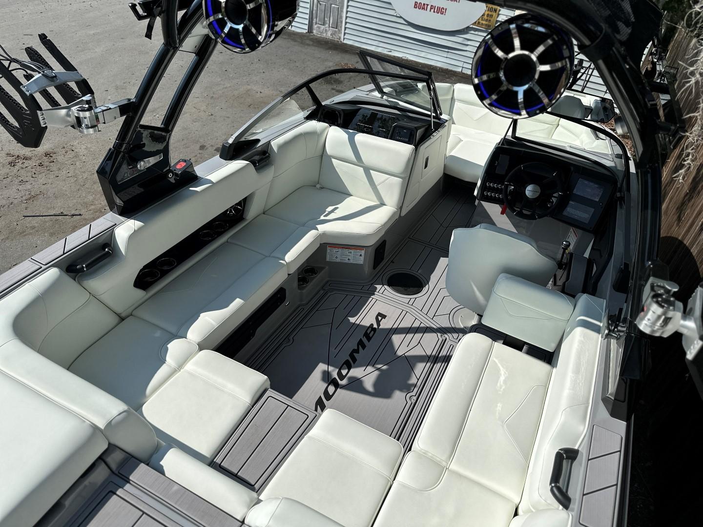 2024 Moomba Kaiyen (BROCHURE BOAT)