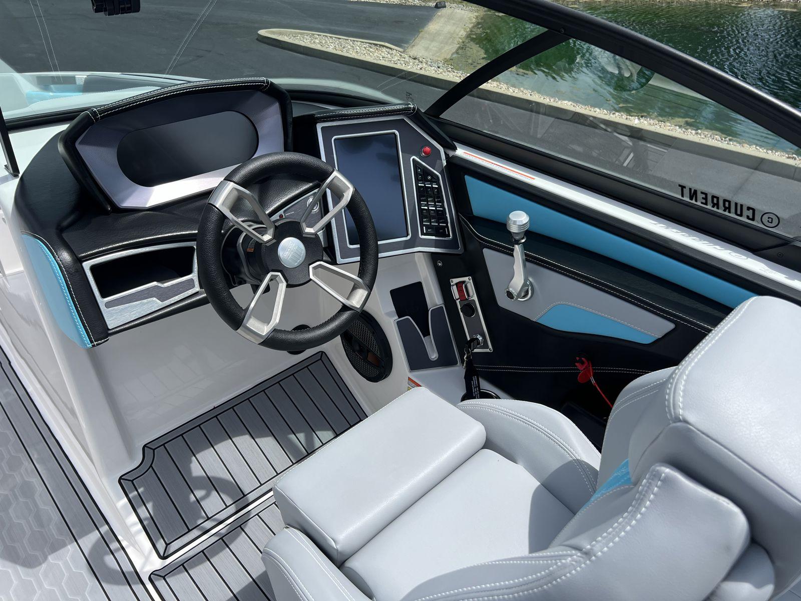 2024 MasterCraft XT23