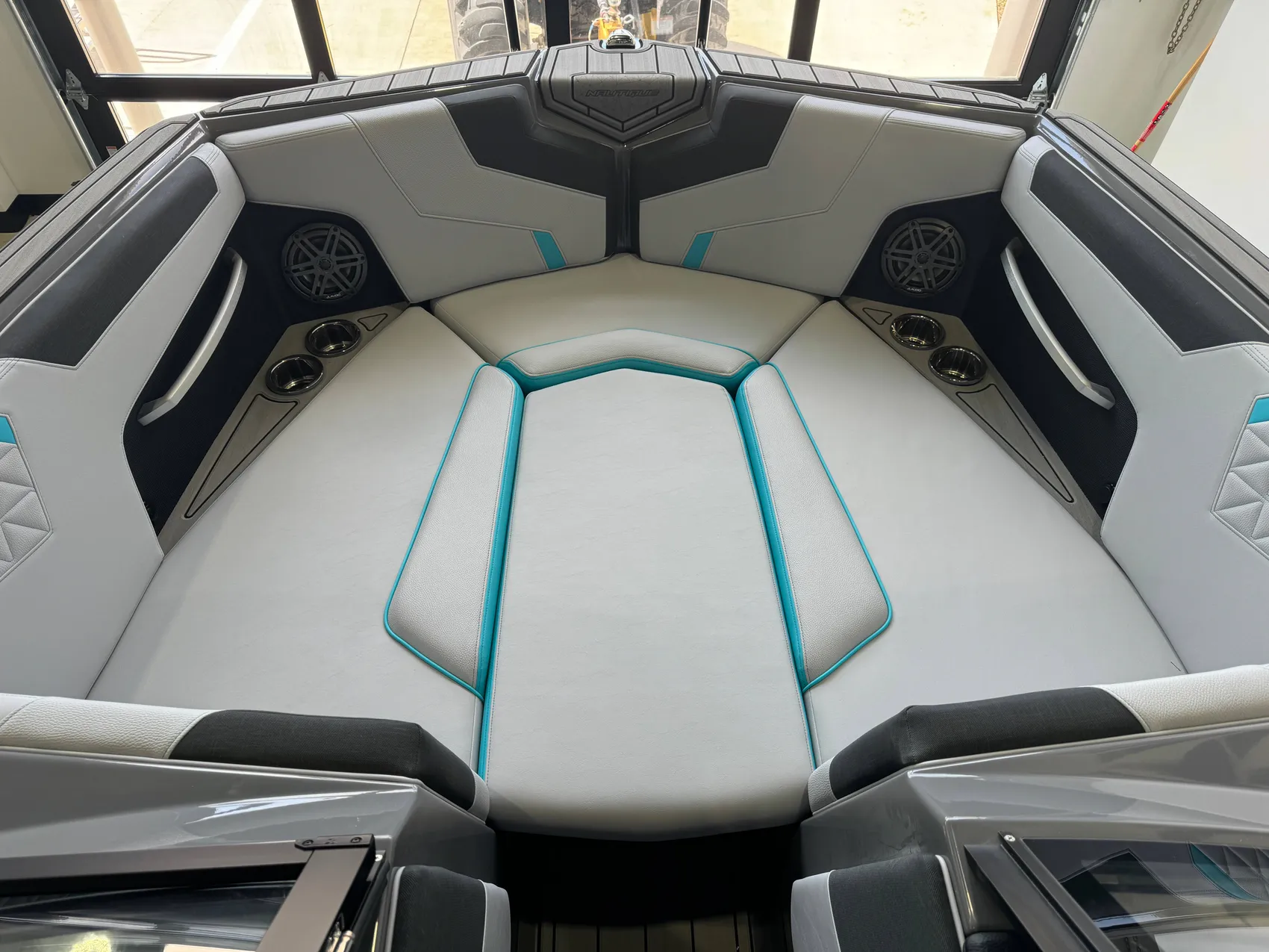 2025 Nautique GS24
