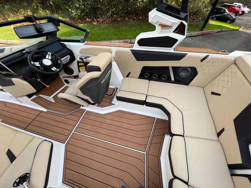 New 2024 Nautique GS20