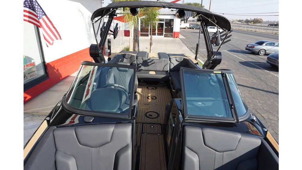 2022 MasterCraft XT24