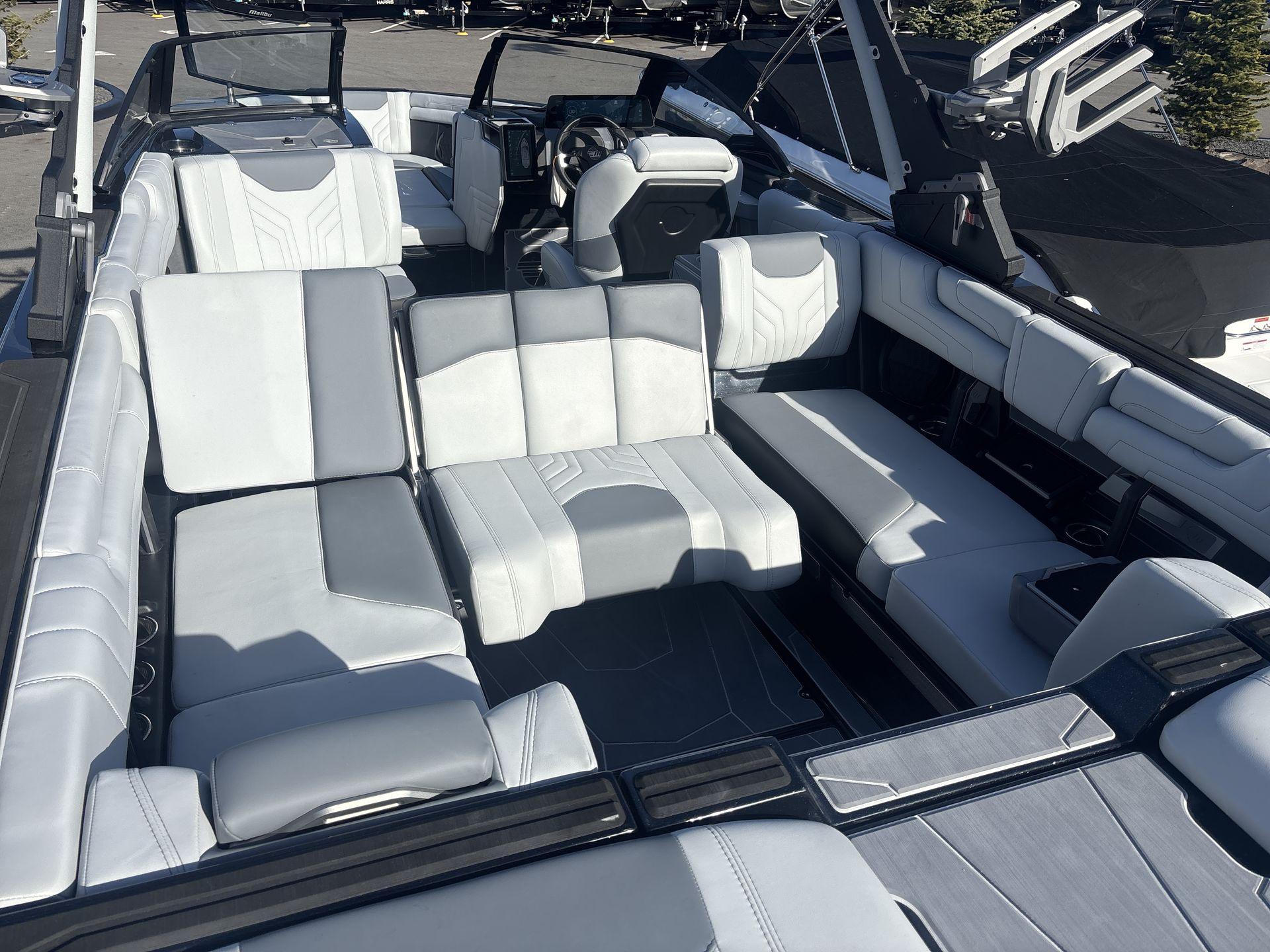 2025 Malibu 25LSV