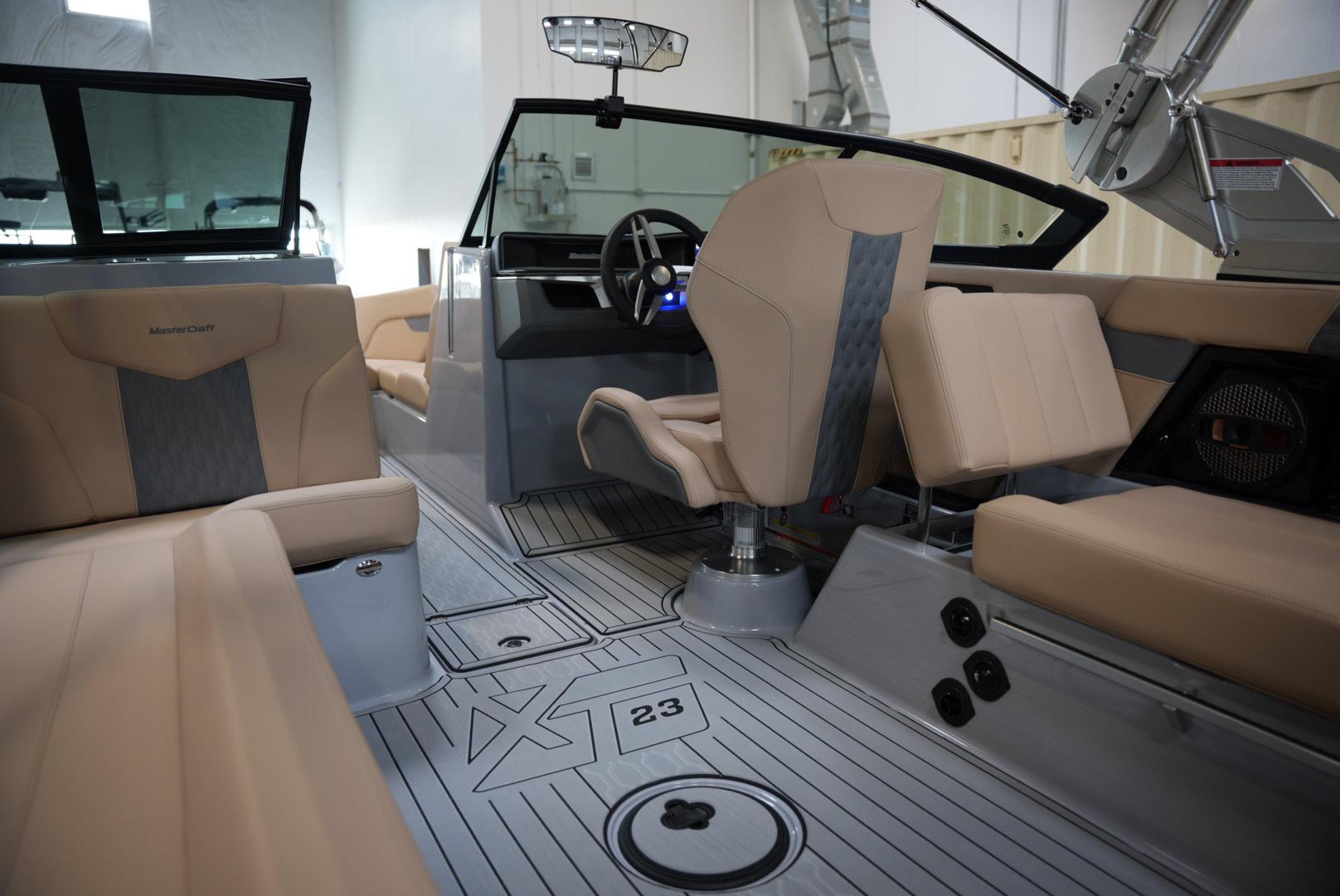 2025 MasterCraft XT23 &#8211; New Arrival!
