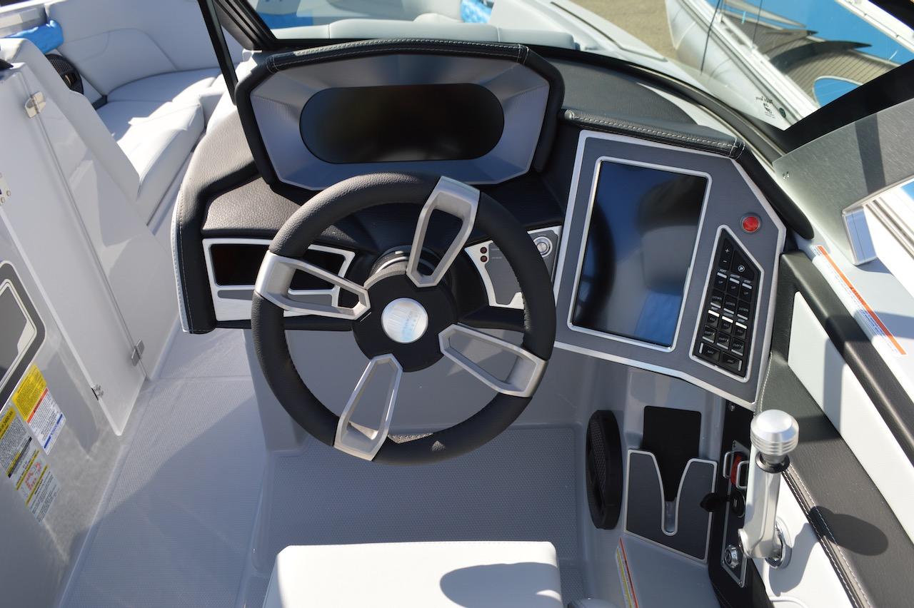 2024 MasterCraft XT22