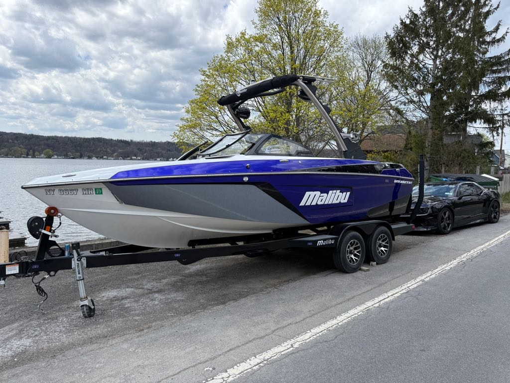 2021 Malibu Boats Wakesetter 22 LSV