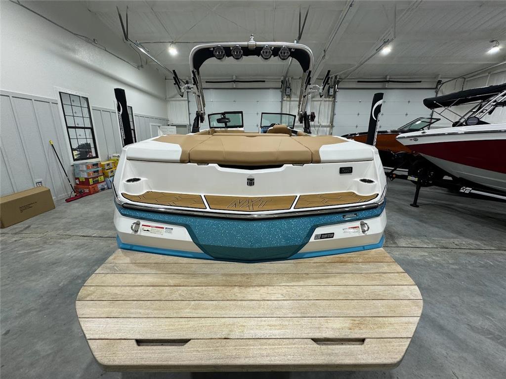 2022 MasterCraft NXT 24