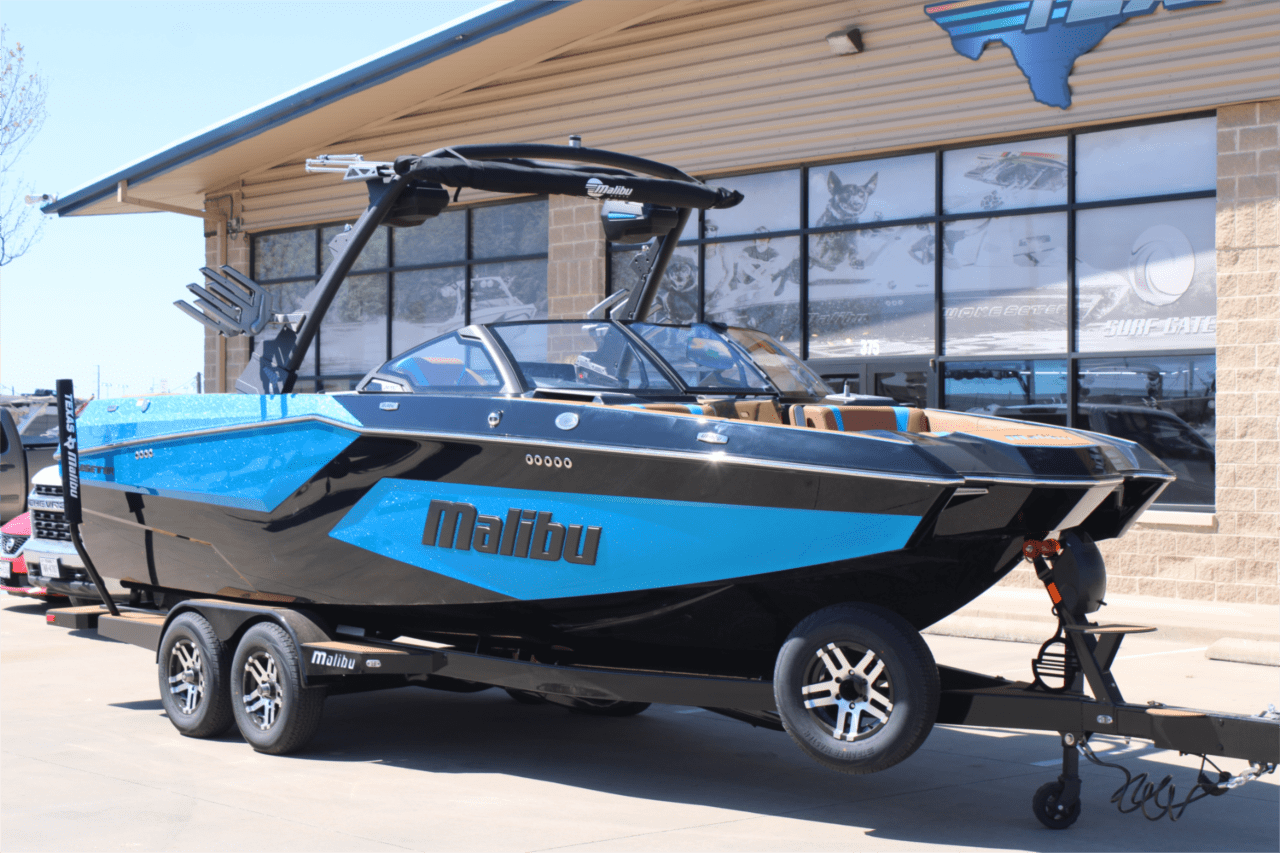 2025 Malibu 24 MXZ