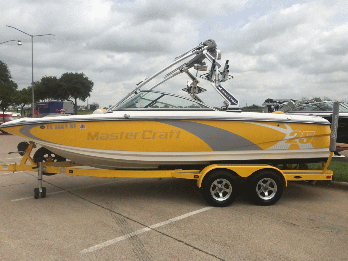 2011 Mastercraft X25 w/ Trailer