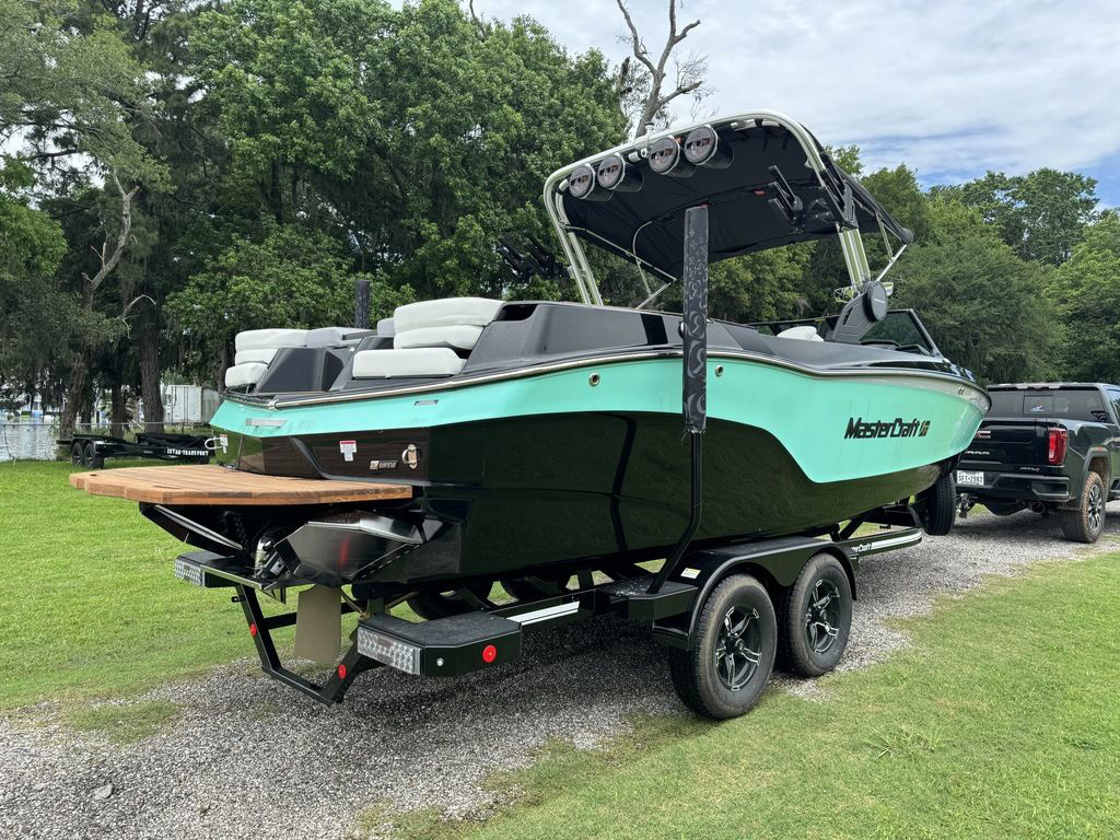 2024 MasterCraft XT24