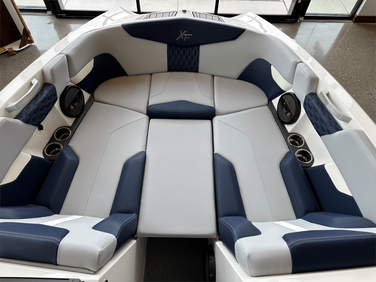 2024 MasterCraft XT24