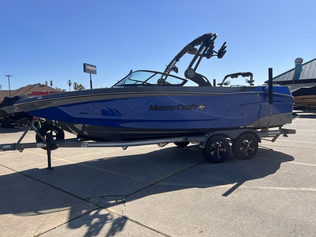 2024 MasterCraft XT24