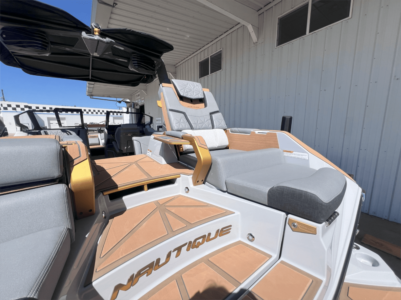 2025 Nautique Paragon G23
