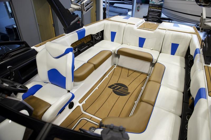 2021 Malibu 23 LSV