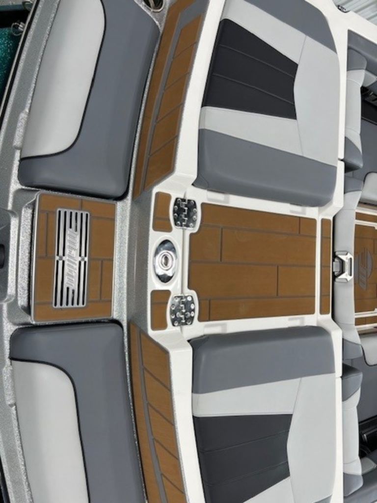 2024 Malibu Boats 24 MXZ