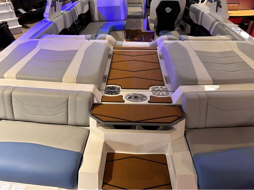 2024 Malibu Boats 23 MXZ